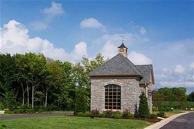1st image of 408 Stonegate Dr