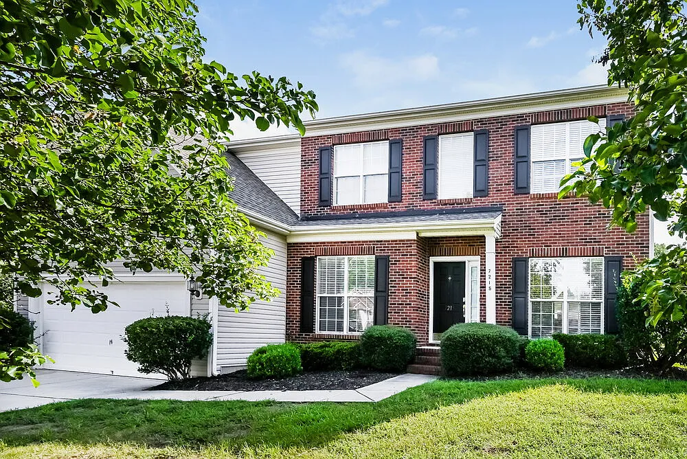 5 bed, 2.5 bath, 2857 sqft, $2,610 — Photo 1