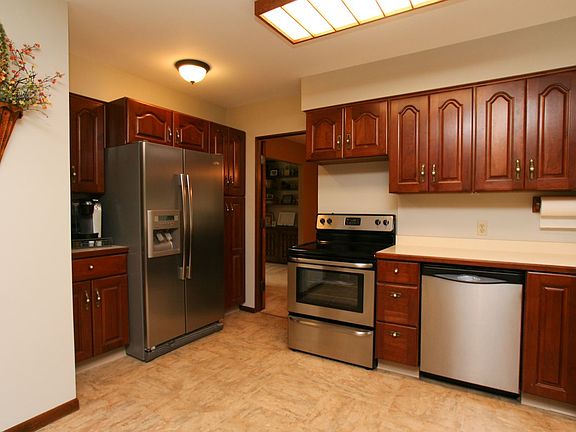 4th image of 11043 N Arthurs Dr