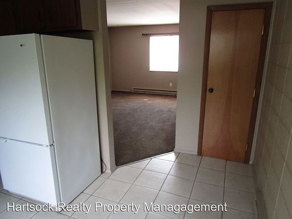 5th image of 330 Calumet Ave APT 14