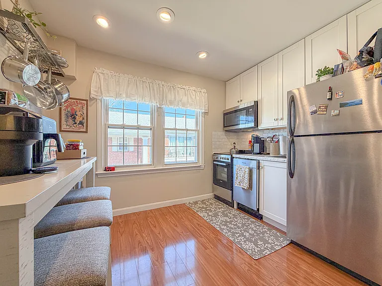 173 Pine St #2P — Photo 12