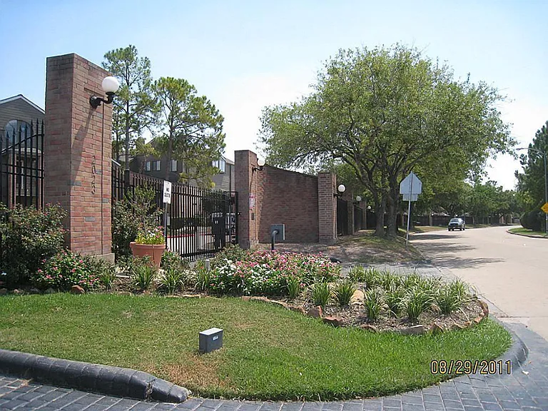 2023 Gentryside Dr #201 — Photo 4