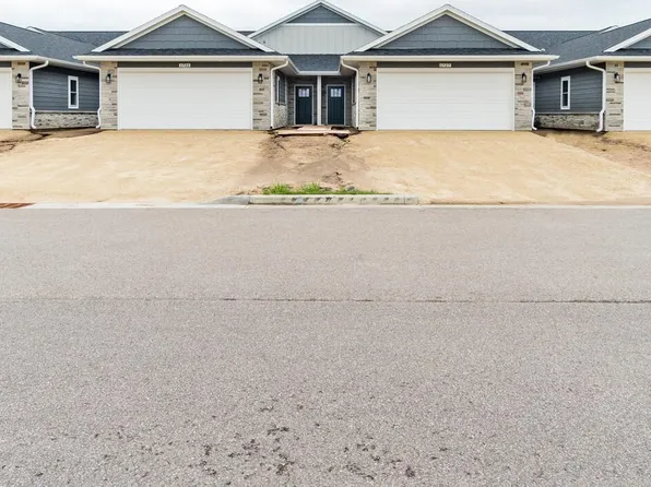 1727 Red Clover St, Holmen, WI 54636