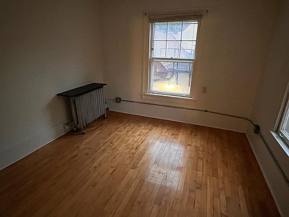 5th image of 240 W Lakelawn Pl #4