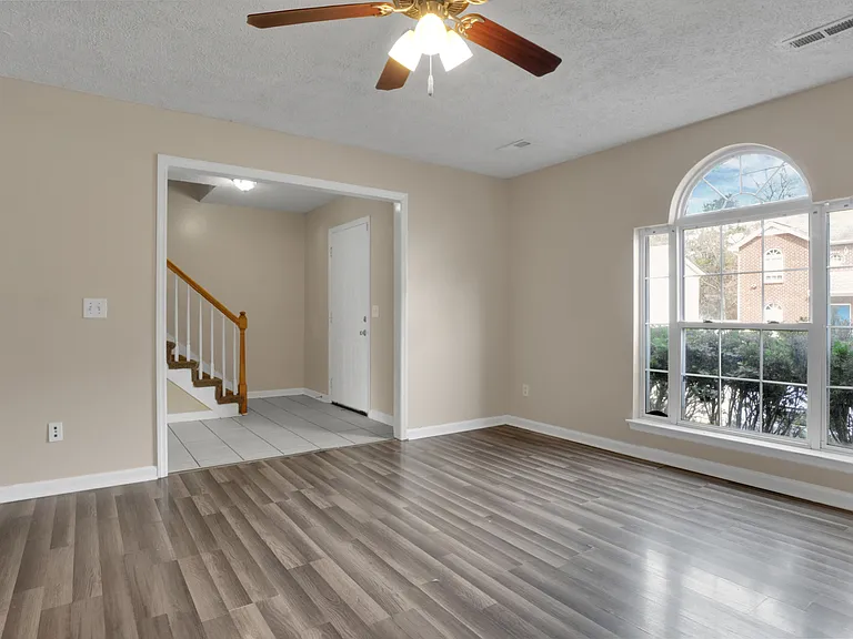 1452 Middleborough Ct — Photo 3
