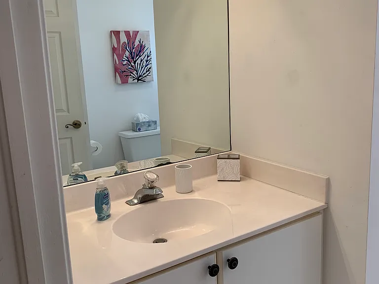231A Canterbury Dr W — Photo 26