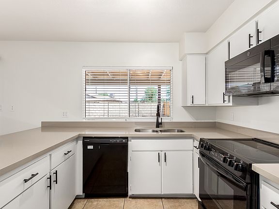 5th image of 2324 E Palmcroft Dr