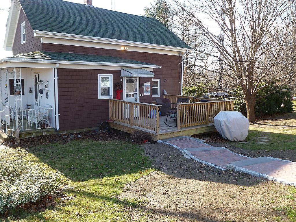 204 West St, West Warwick, RI 02893 Zillow