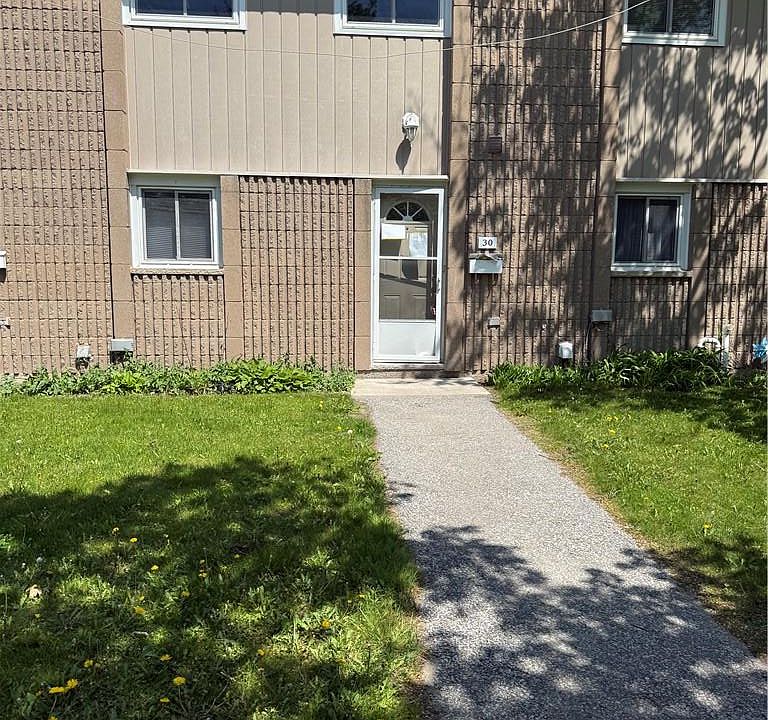 1st image of 25 Upper Canada Dr #30