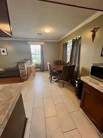 832 Dolphin Ct — Photo 5