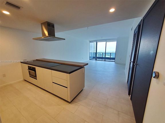 2nd image of 1000 Brickell Plz Unit 3006