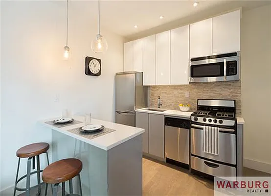 Sold by Warburg | media 1