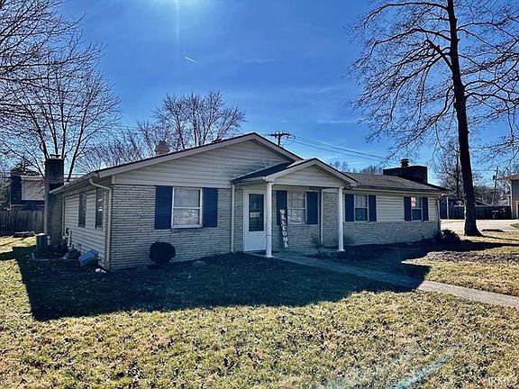 2nd image of 4008 N Lancaster Dr