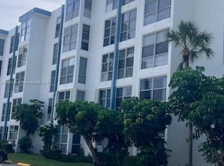 17570 Atlantic Blvd APT 401, Sunny Isles Beach, FL 33160