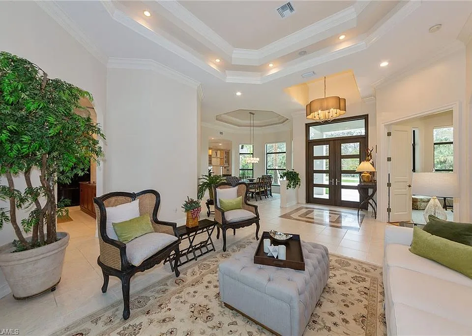 11238 Five Oaks Ln