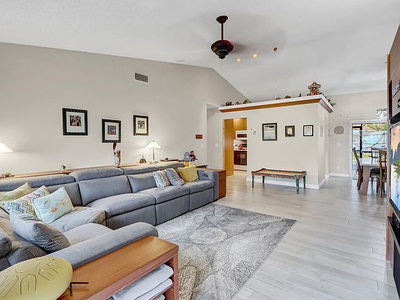 5th image of 801 NW 8th Way