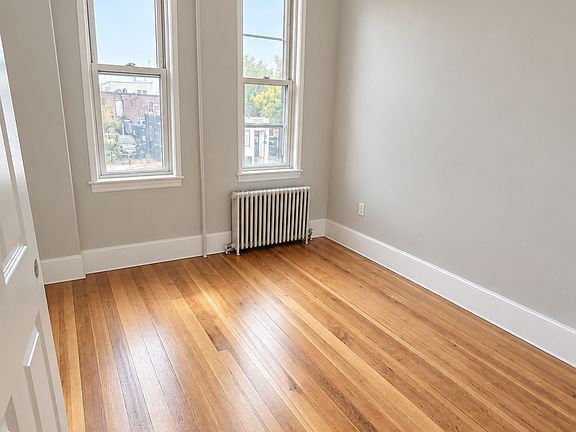 3rd image of 524 Bennington St APT 3