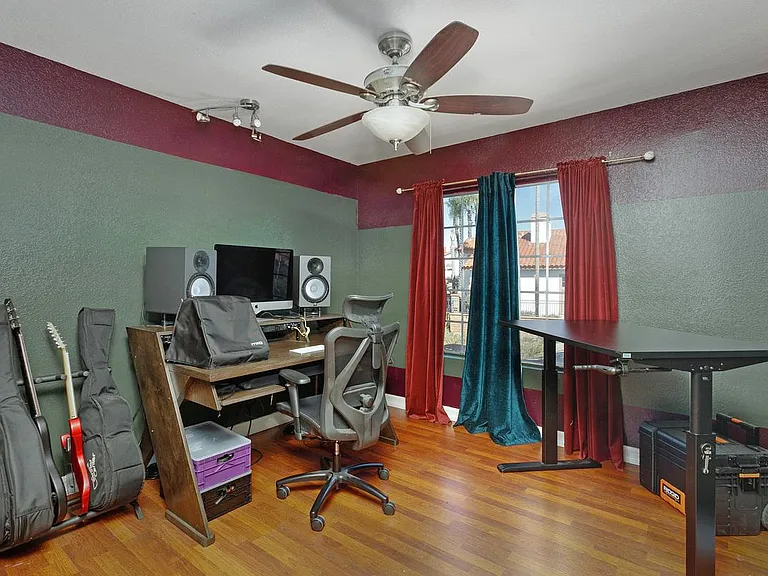 1565 Roma Dr — Photo 20