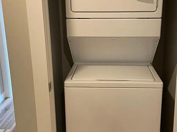 4th image of 4231 Aspen St #1-4