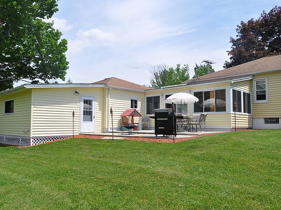 5th image of 1105 Willowbrook Rd
