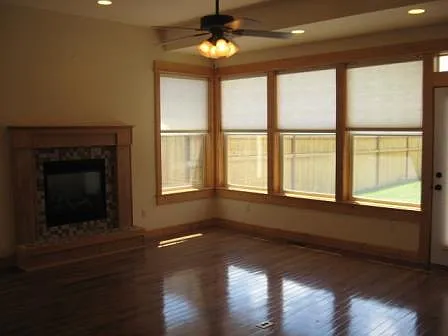 1029 Forestglen Dr — Photo 6