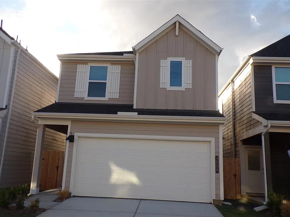 3550 Goldfinch Woods Dr