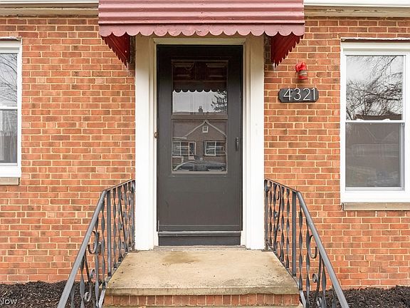 4th image of 4321 W 145th St