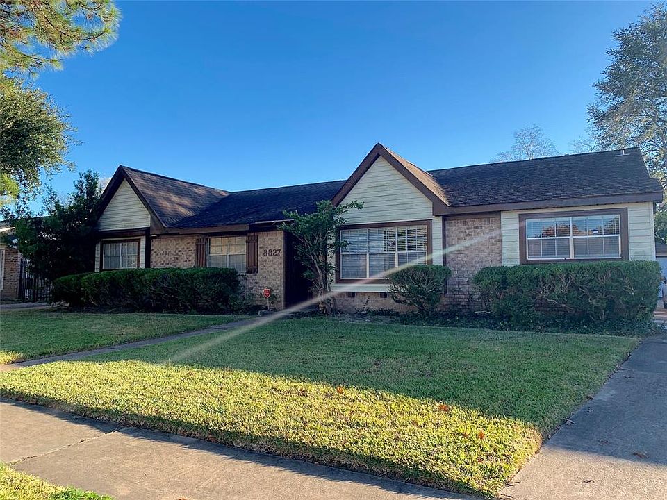 2nd image of 8827 Carvel Ln