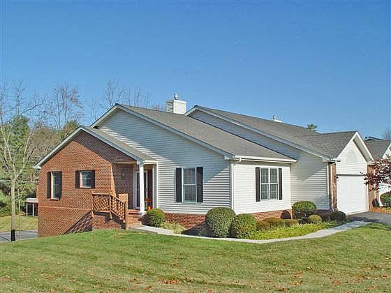 1st image of 1001 Edwards Ln