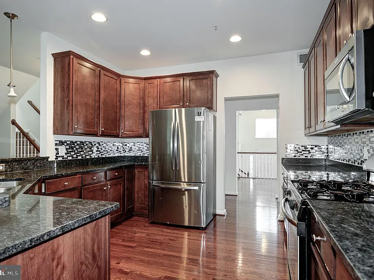 3401 Eagle Ridge Dr — Photo 16