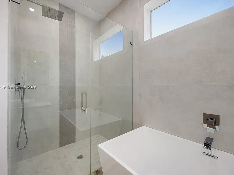 3162 Plaza St — Photo 13