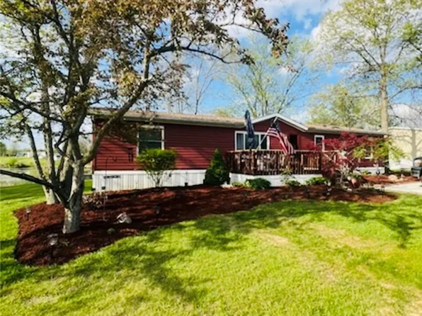 4415 Farmette Dr, Ravenna, OH 44266