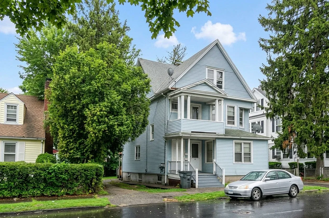 1 bed, 725 sqft, $1,225 — Photo 1