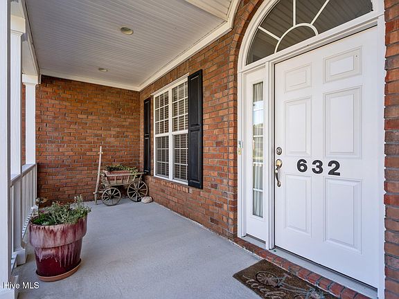 3rd image of 632 Spencer Court