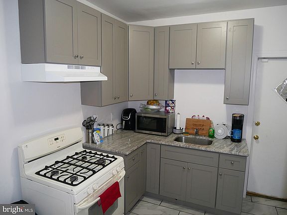 5th image of 239 W Coulter St
