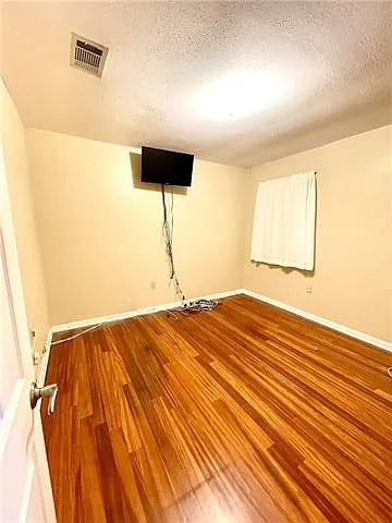 7597 Vincent Rd — Photo 16