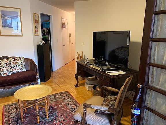 5th image of 330 E 38th St APT 6Q