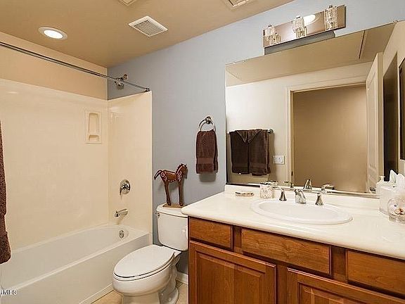 4th image of 20660 N 40th St