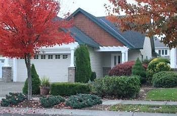 2nd image of 1668 NE Parkside Dr