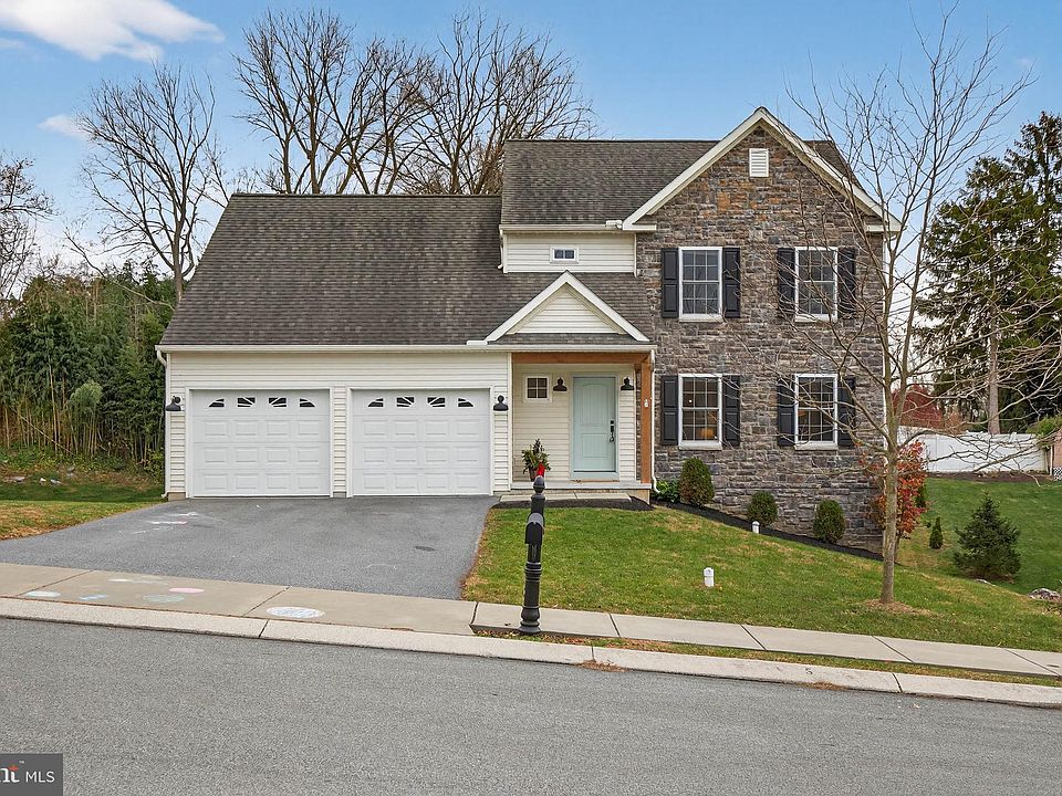 1st image of 6 Woodlyn Ct