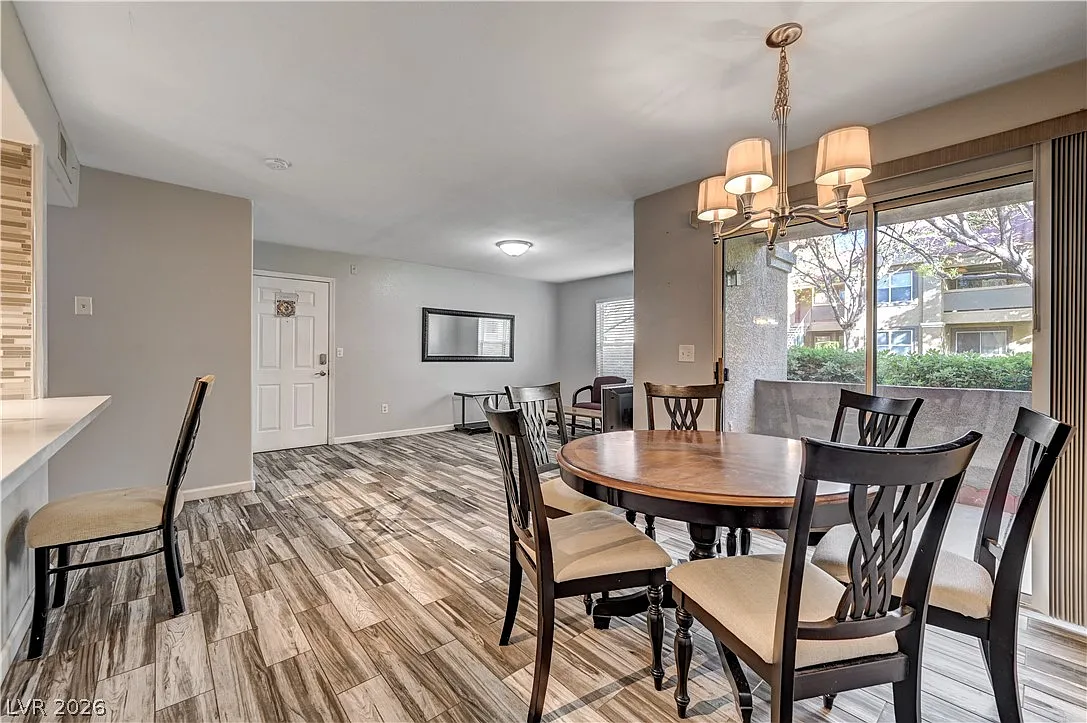 2 bed, 2.0 bath, 1089 sqft, $1,745 — Photo 4