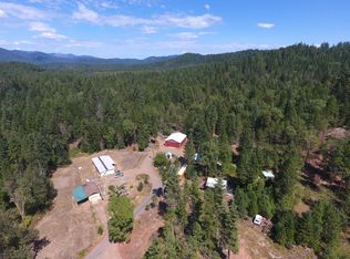 240 Wildpark Ln, Selma, OR 97538
