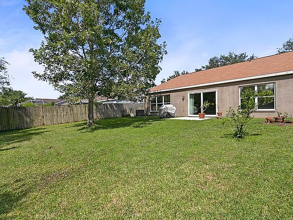 4th image of 29752 Morningmist Dr