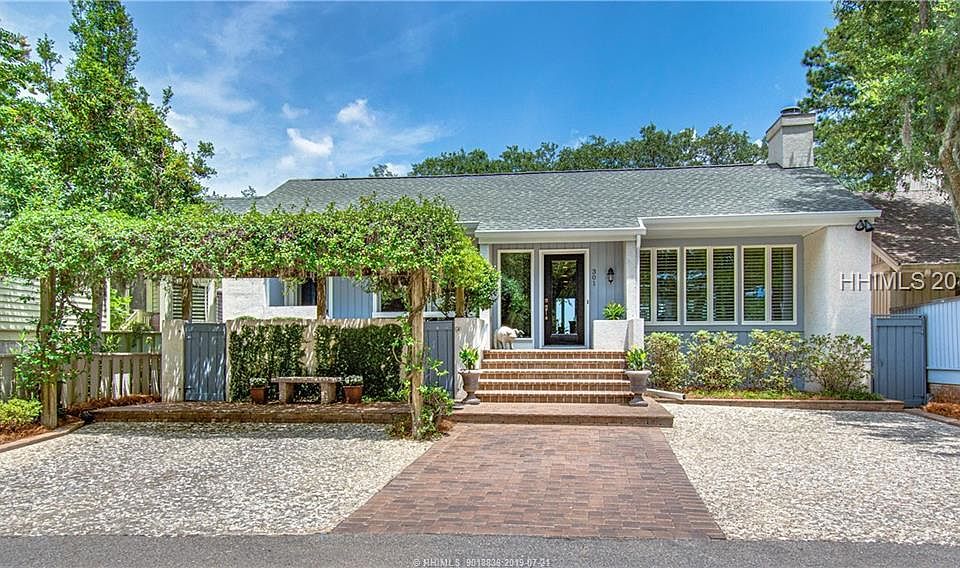 1st image of 301 Moss Creek Dr