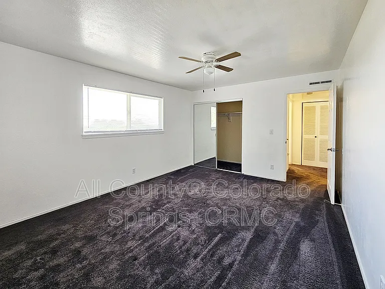 1129 Cree Dr #C — Photo 10