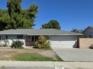 1100 Val Monte Dr, Hemet, CA 92543