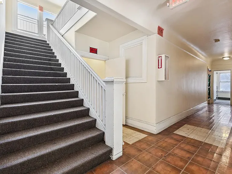 2306 Waverly St — Photo 36