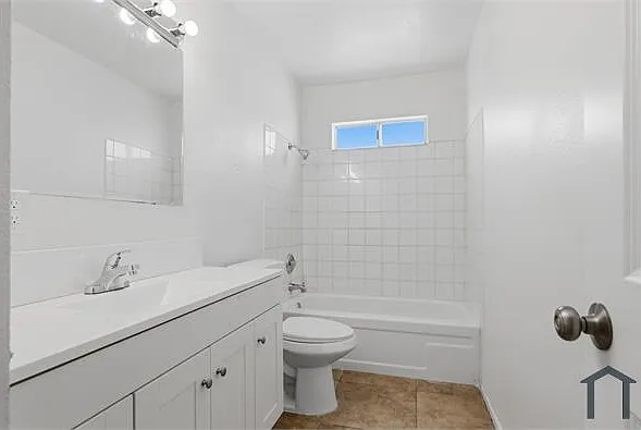 801 N Major Ave #A — Photo 7