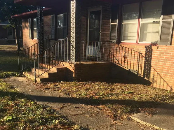 215 McIver St, Red Springs, NC 28377