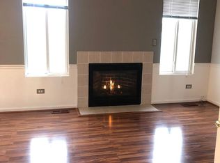 665 Chestnut Rdg, Minooka, IL 60447